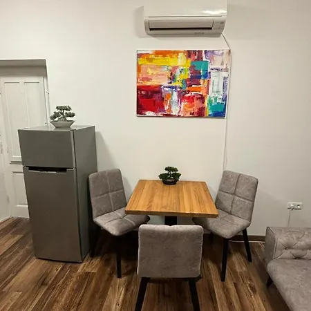 Aparthotel Old Stone House