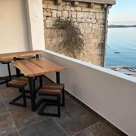 Old Stone House Lejlighedshotel *