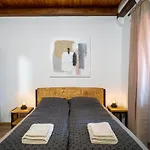 Aparthotel Old Stone House