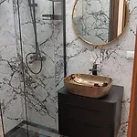 Old Stone House 3*