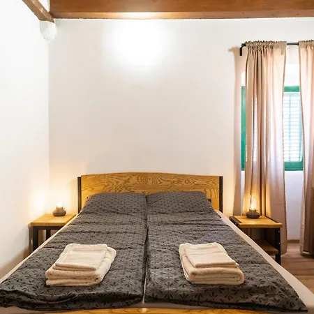 Aparthotel Old Stone House