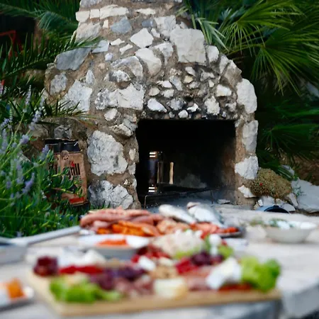 Old Stone House Appart hôtel