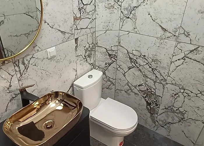 Old Stone House Aparthotel 3*