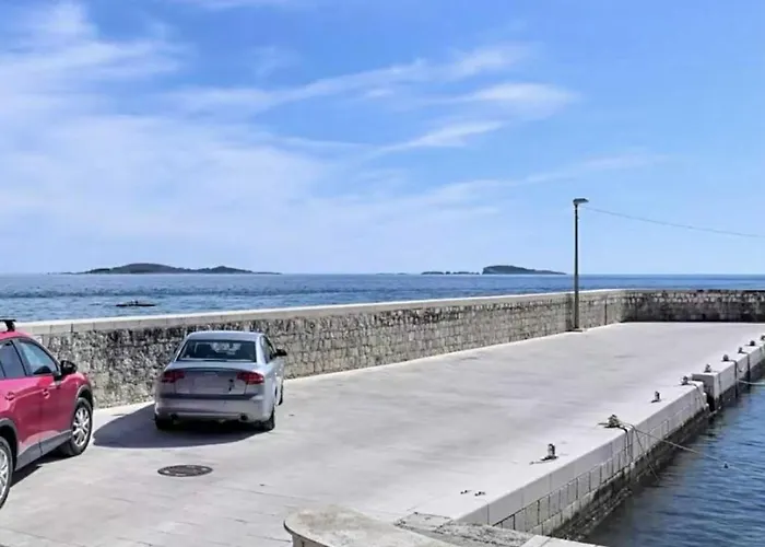 Aparthotel Old Stone House Mlini